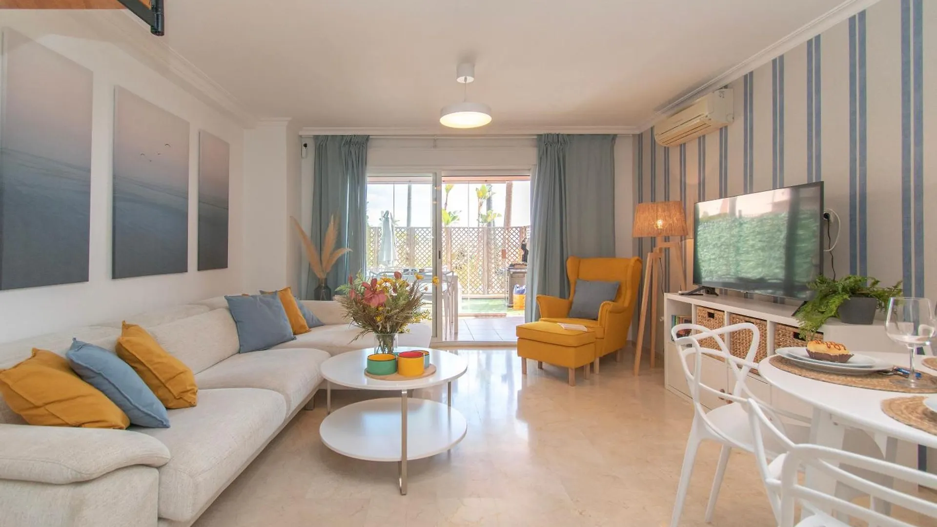 Family Duplex Riviera With Pool - Happy Rentals Sitio de Calahonda 0*,  Espagne